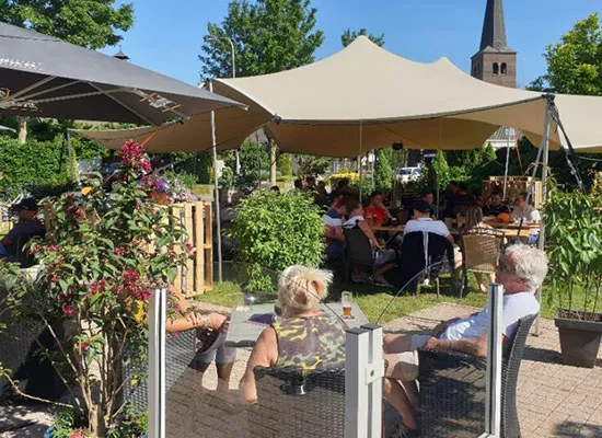 Leanzo, foto van de zaak zelf