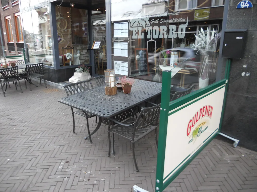 El Torro, foto van de zaak zelf