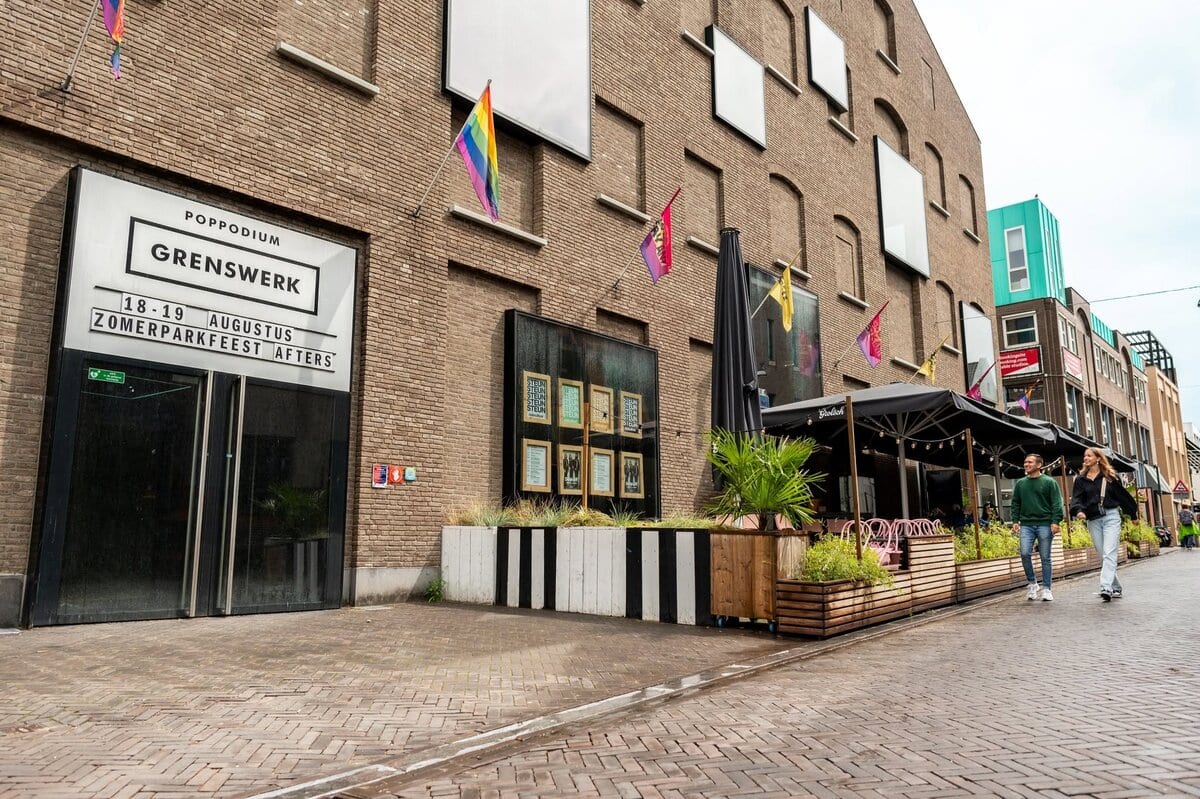 Backstage Tours, beeld van de organisator