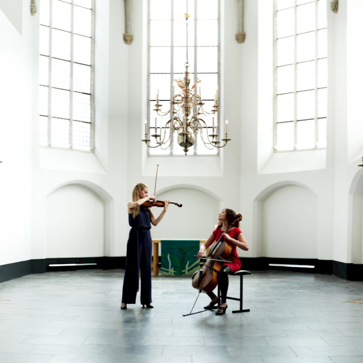 Merel Vercammen & Maya Fridman, beeld van de organisator